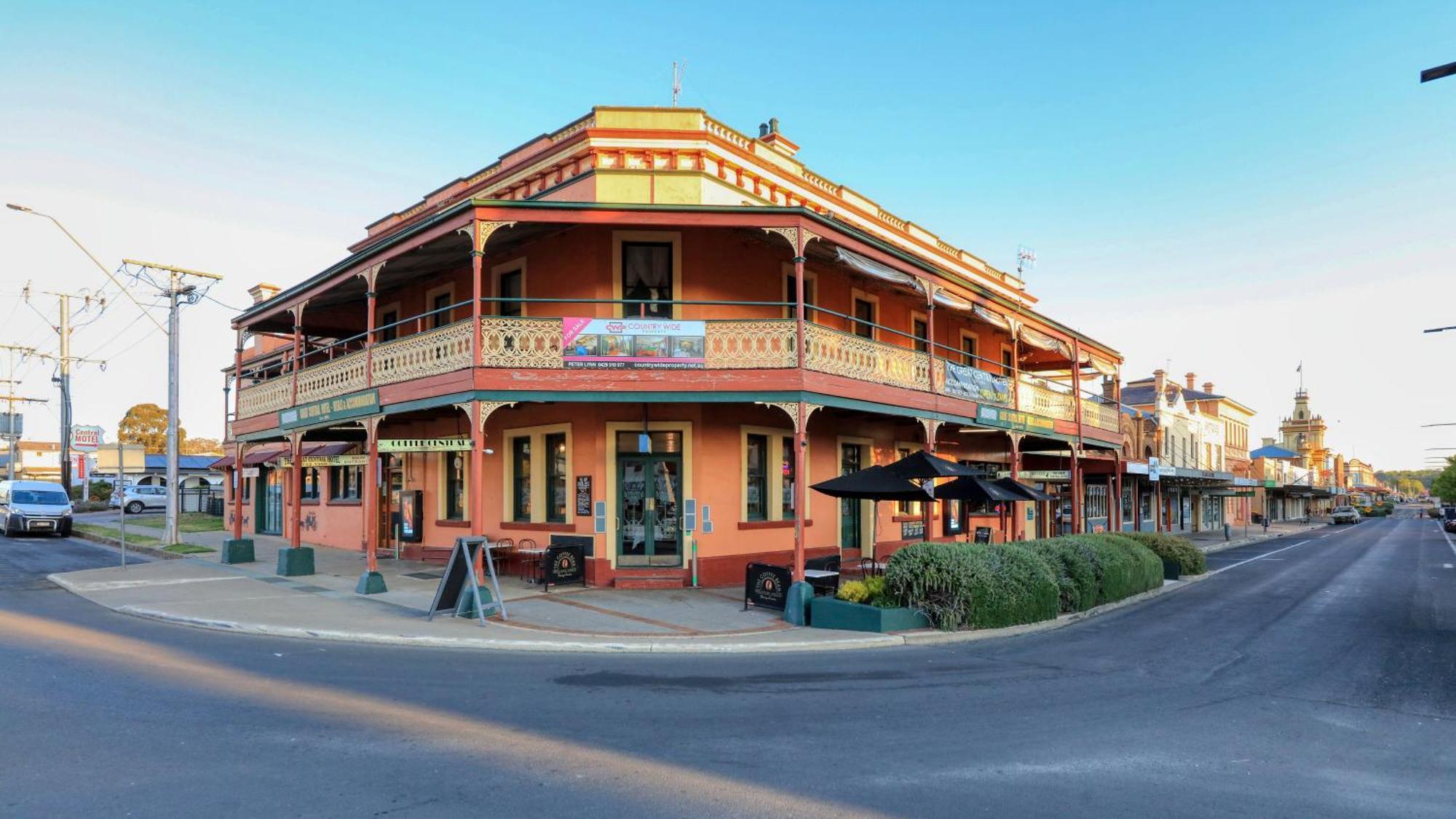 Cbd Gi Motel Глен-Иннес Экстерьер фото