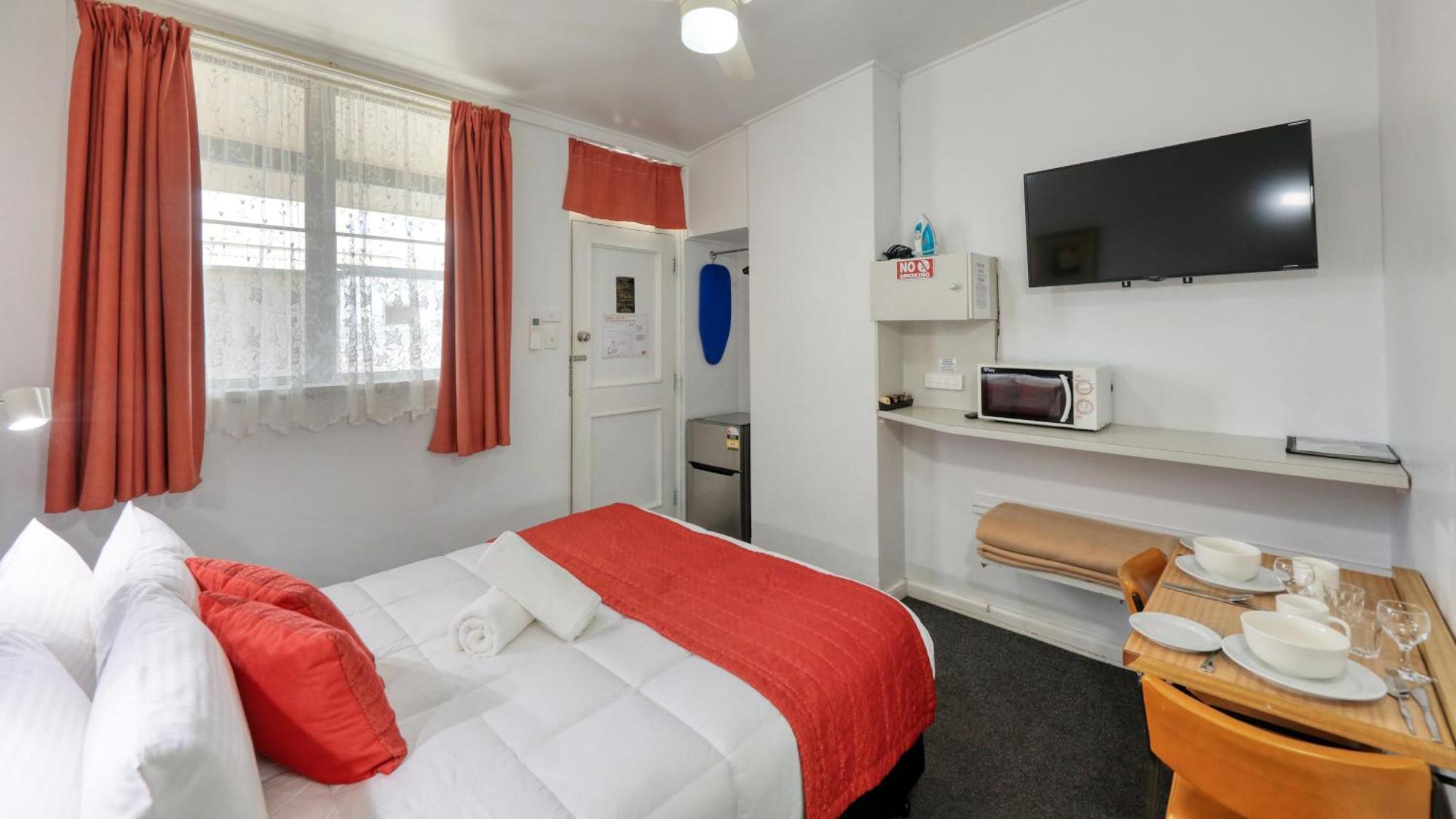 Cbd Gi Motel Глен-Иннес Экстерьер фото